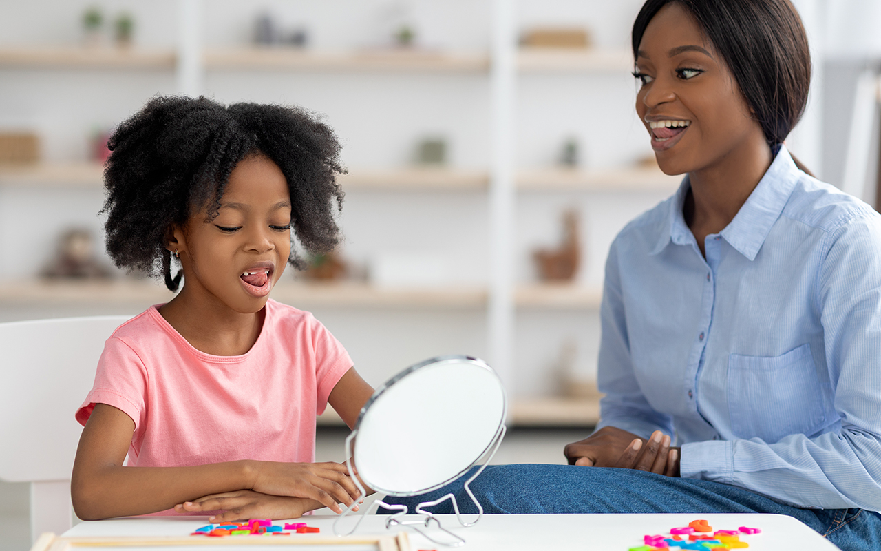 Kid with stuttering problem visiting speech-language therapist
